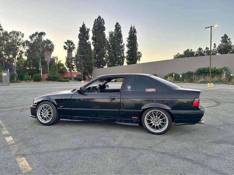 1993 BMW 3 Series - 325is Coupe 2D