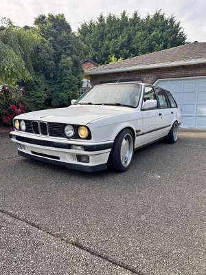 1990 BMW 3 Series - 325i Wagon 4D