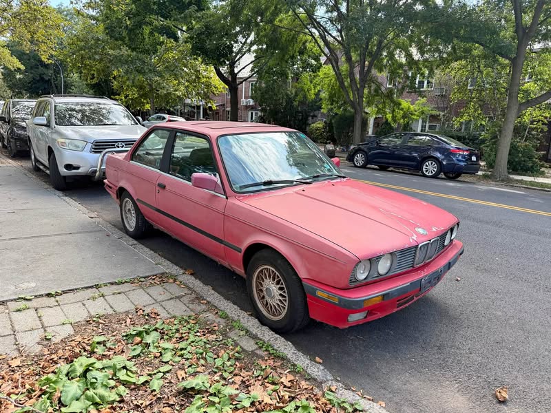 1989 BMW 3 Series - 325is Coupe 2D