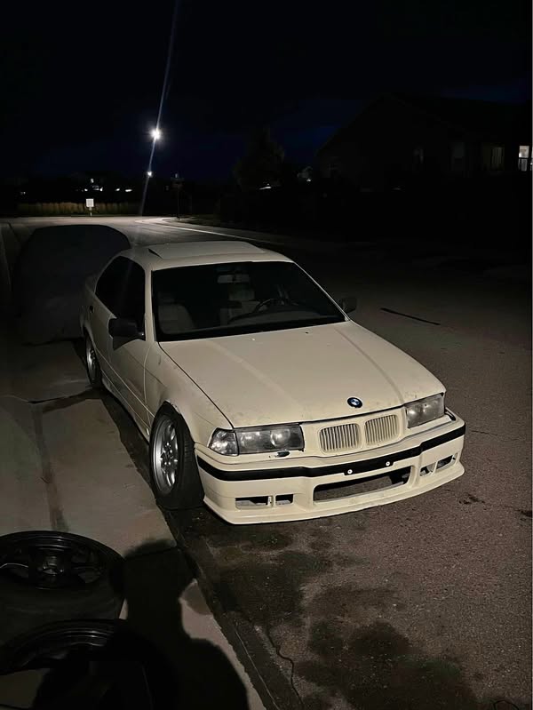 1992 BMW 3 Series - 325i Sedan 4D