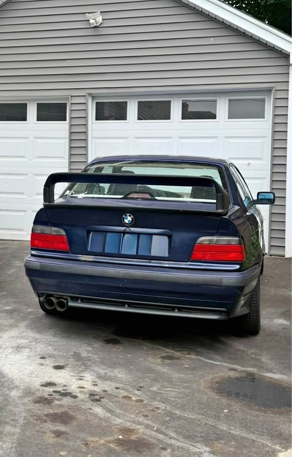 1994 BMW 3 Series - 318is Coupe 2D