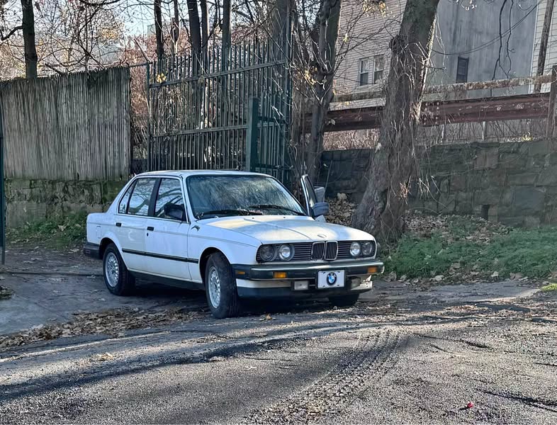 1986 BMW 3 Series - 330e Sedan 4D