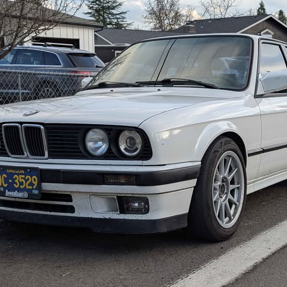 1990 BMW 3 Series - 325i Sedan 4D