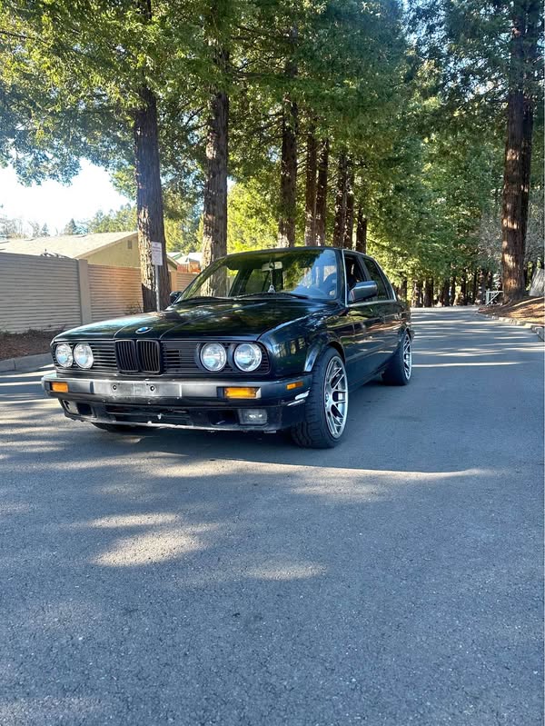 1991 BMW 3 Series - 318i Sedan 4D