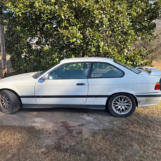 1993 BMW 3 Series - 325is Coupe 2D