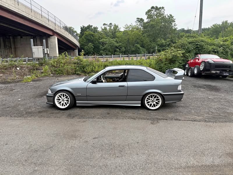 1994 BMW 3 Series - 325is Coupe 2D