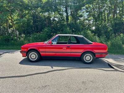 1991 BMW 3 Series - 318i Convertible 2D