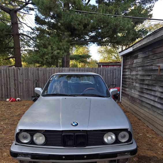 1991 BMW 3 Series - 325xi Sedan 4D