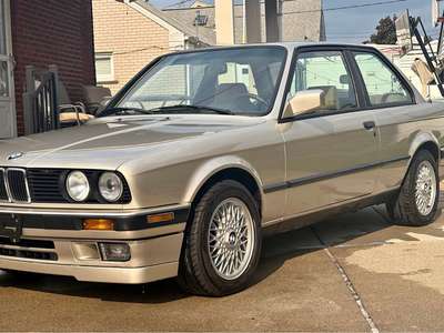 1989 BMW 3 Series - 323is Coupe 2D