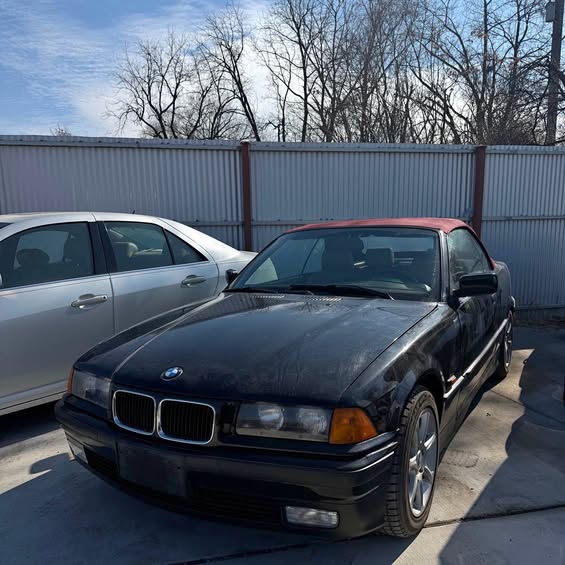 1985 BMW 3 Series - 318i Convertible 2D