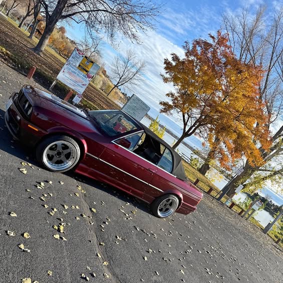 1991 BMW 3 Series - 325i Convertible 2D