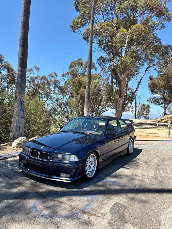 1994 BMW 3 Series - 325is Coupe 2D