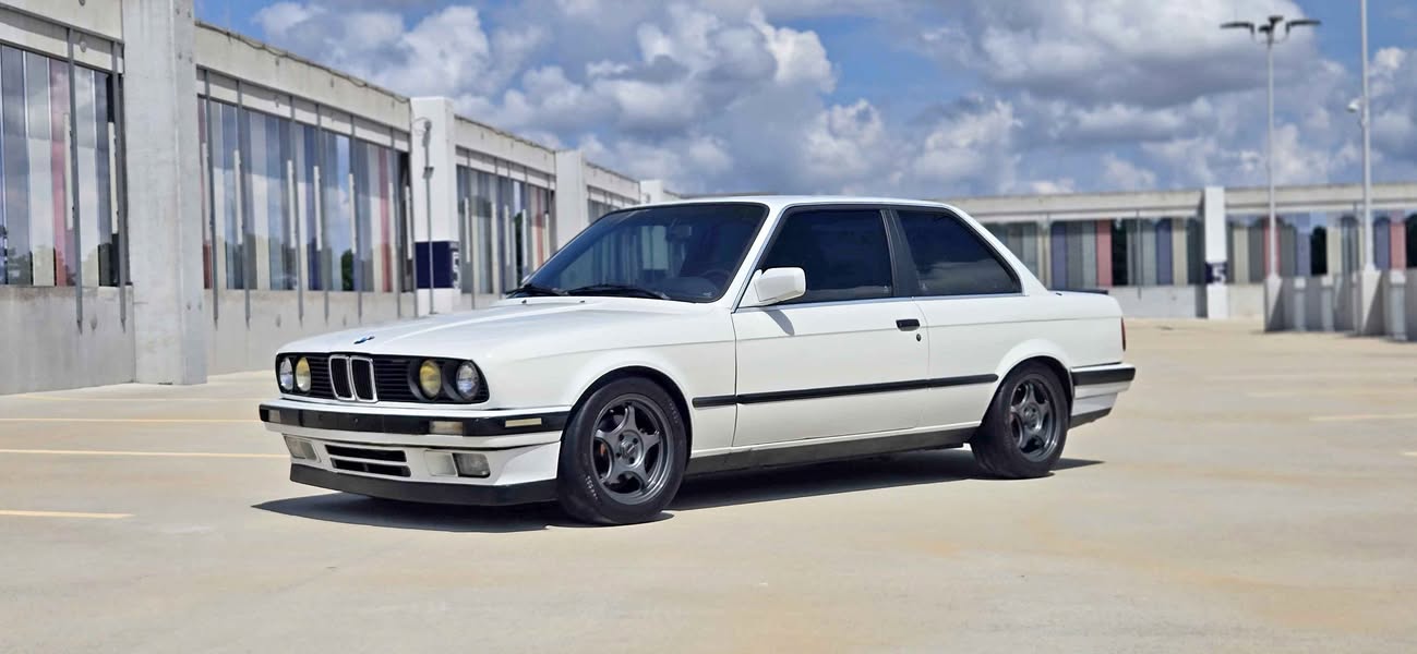 1991 BMW 3 Series - 325is Coupe 2D