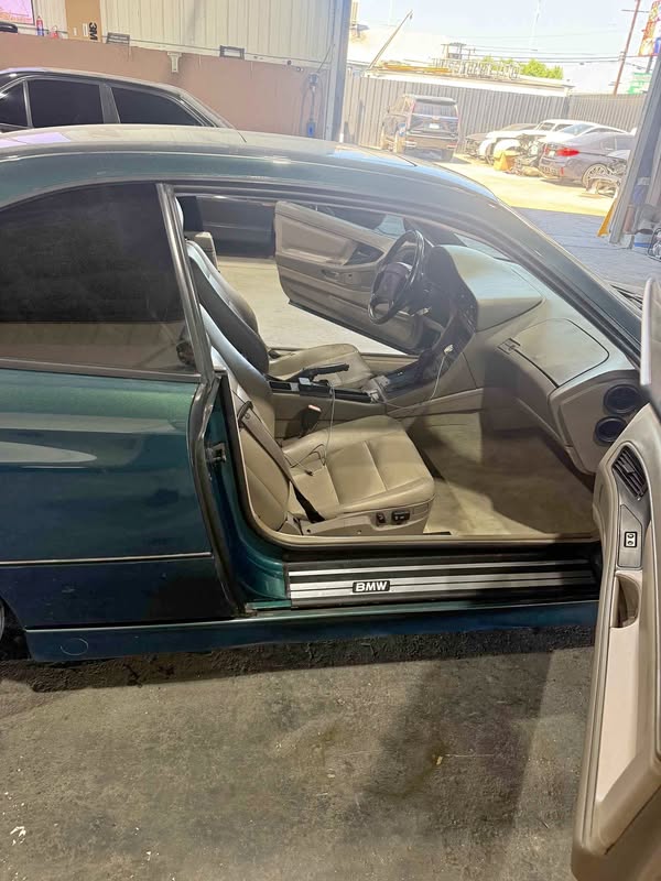 1991 BMW 8 Series - 850i Coupe 2D