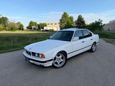 1991 BMW M5