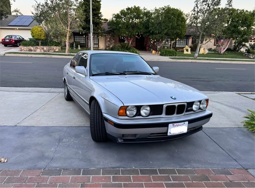 1991 BMW M5 - Sedan 4D