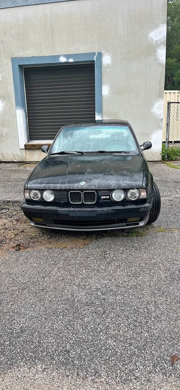 1991 BMW M5 - Sedan 4D