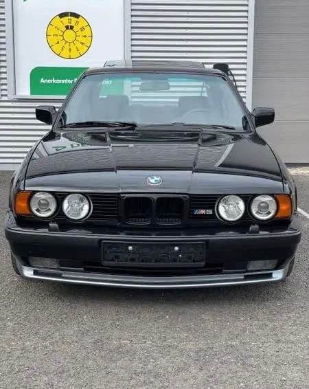 1991 BMW M5 - Sedan 4D