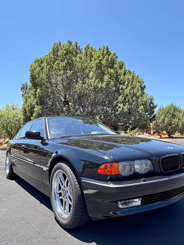2001 BMW 7 Series - 740iL Sedan 4D
