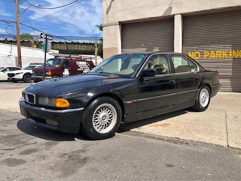 1995 BMW 7 Series - 740i xDrive Sedan 4D