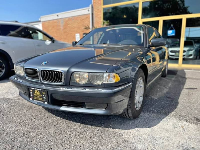 2001 BMW 7 Series - 740iL Sedan 4D