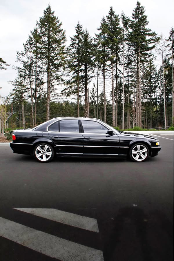 2001 BMW 7 Series - 740i Sedan 4D
