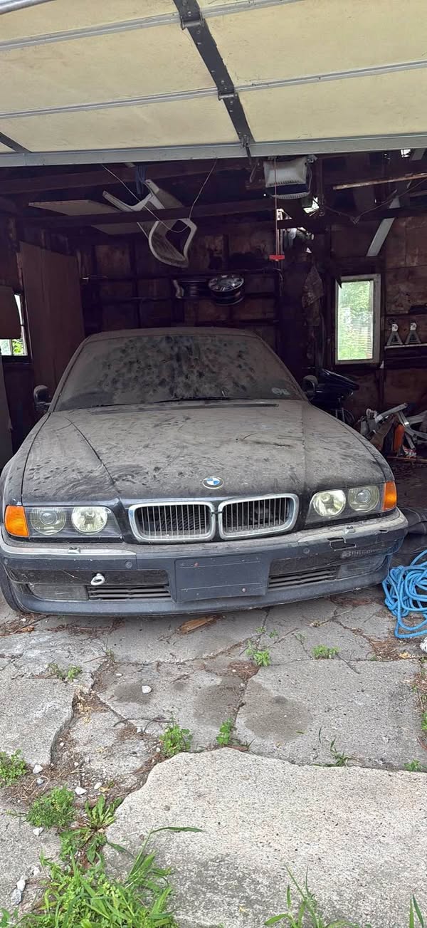 1995 BMW 7 Series - 750iL Sedan 4D