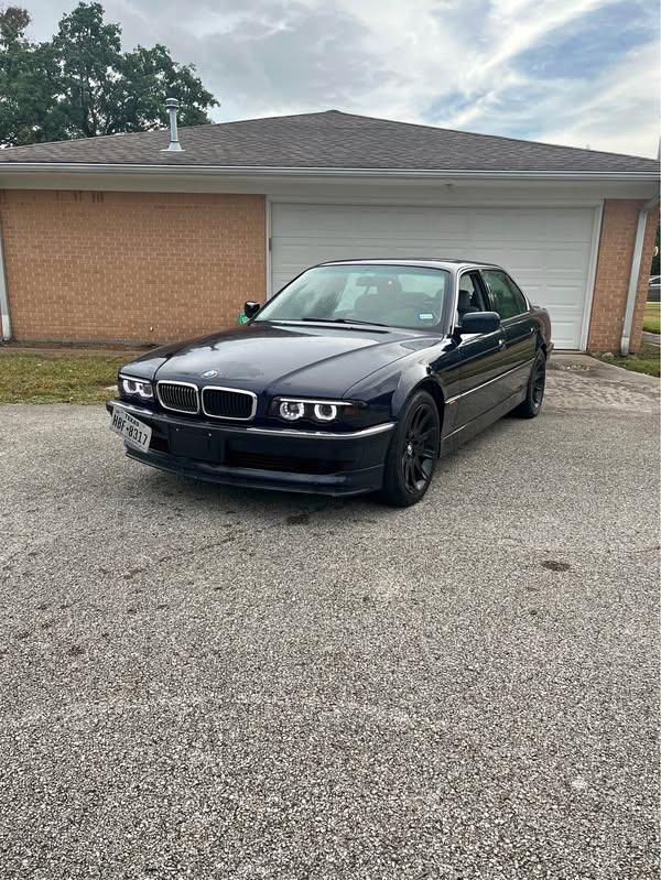 1999 BMW 7 Series - 740Li Sedan 4D