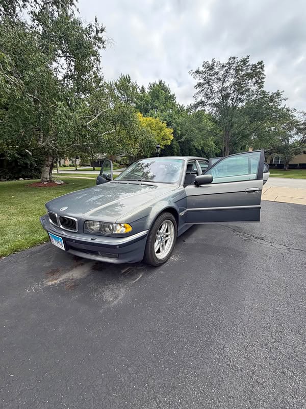 2001 BMW 7 Series - 740iL Sedan 4D