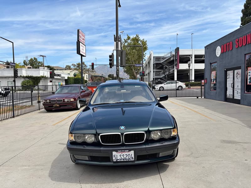 2001 BMW 7 Series