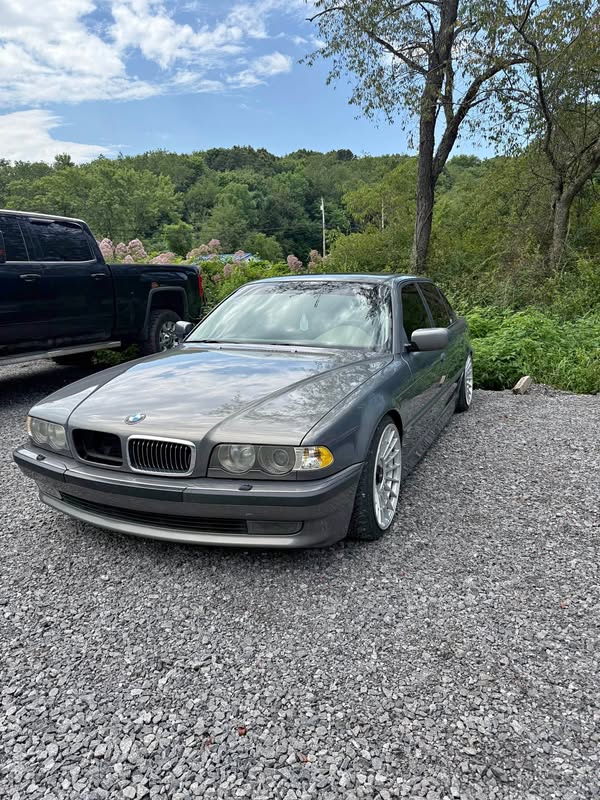 2001 BMW 7 Series - 740iL Sedan 4D
