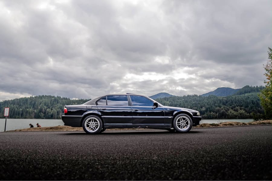 2001 BMW 7 Series - 740iL Sedan 4D