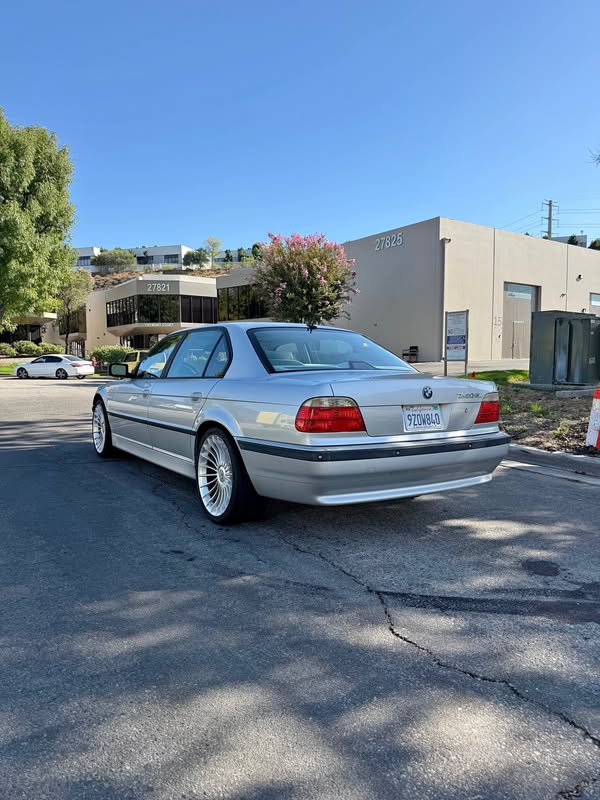 2001 BMW 7 Series - 740iL Sedan 4D