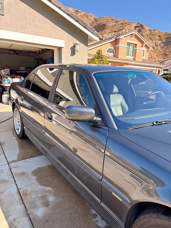 2001 BMW 7 Series - 740iL Sedan 4D