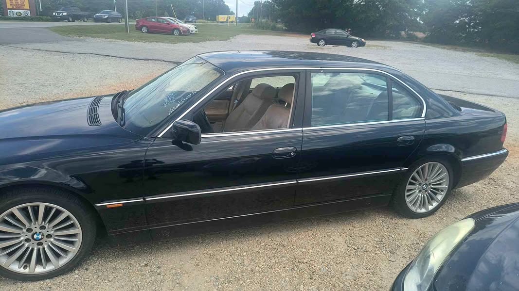 1995 BMW 7 Series - 740iL Sedan 4D
