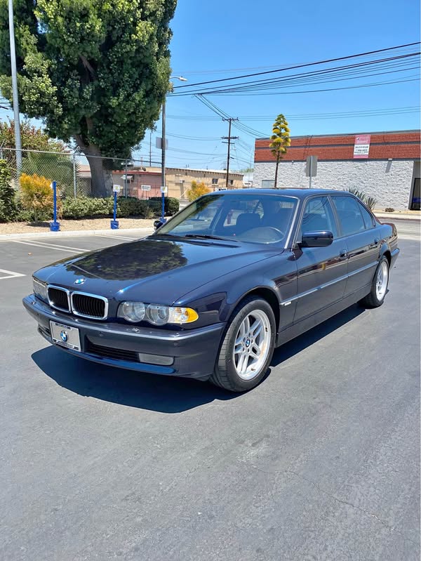 2001 BMW 7 Series - 740iL Sedan 4D