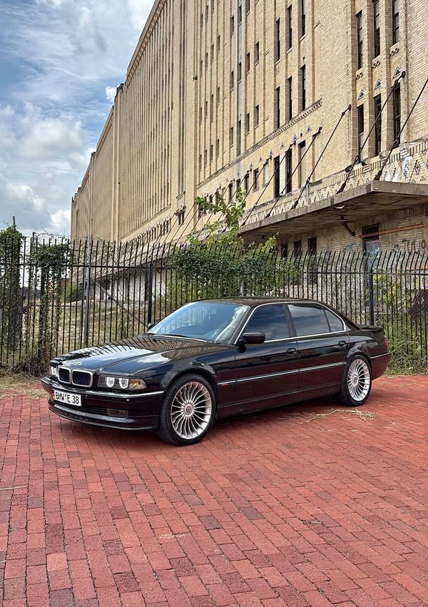 1997 BMW 7 Series - 740iL Sedan 4D