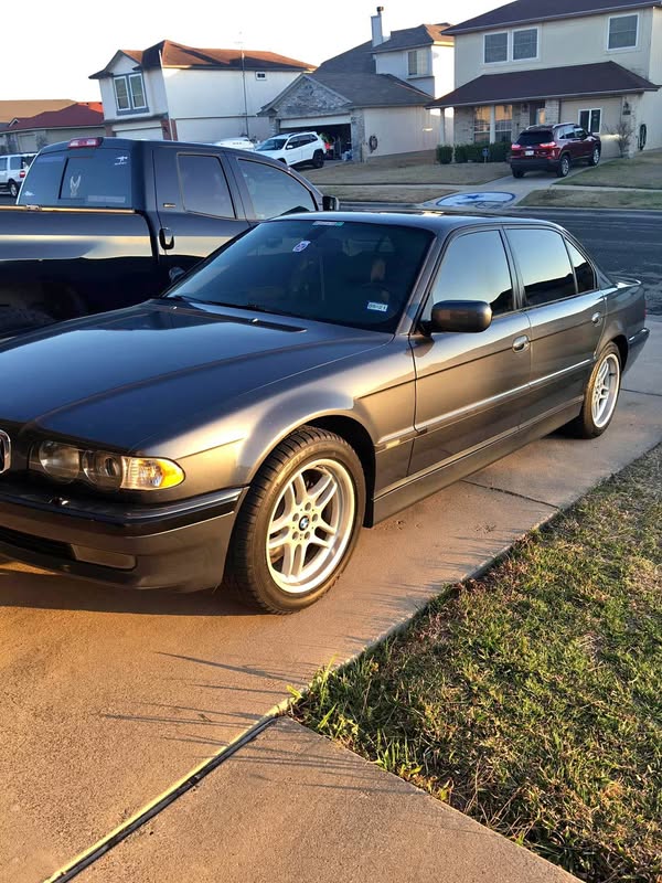 2001 BMW 7 Series - 740iL Sedan 4D