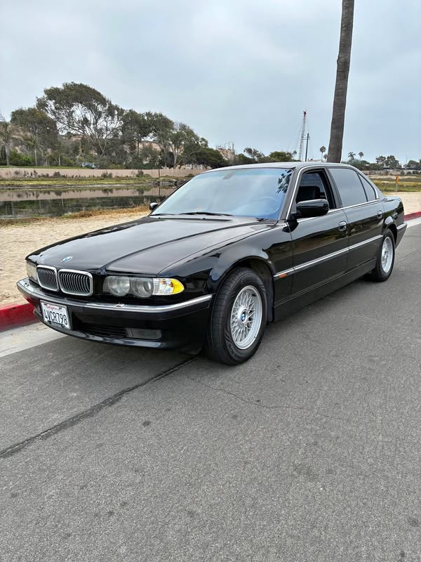 2001 BMW 7 Series - 740iL Sedan 4D