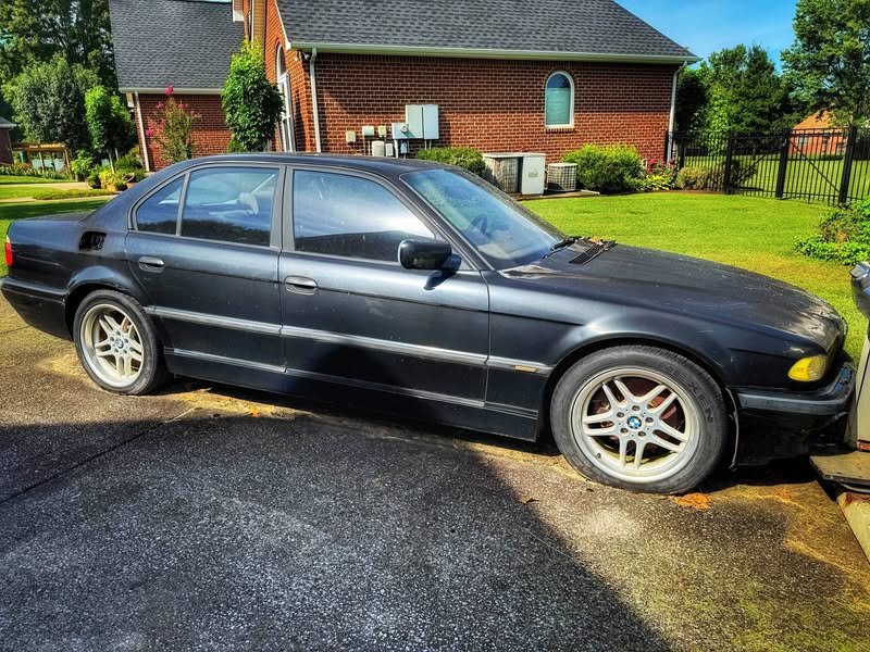 2001 BMW 7 Series - 740i Sedan 4D