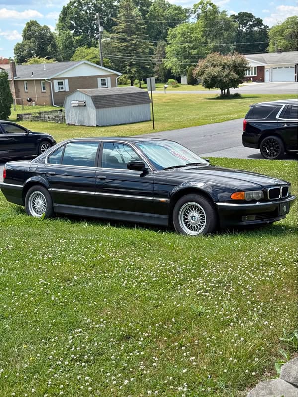 2000 BMW 7 Series - 740iL Sedan 4D