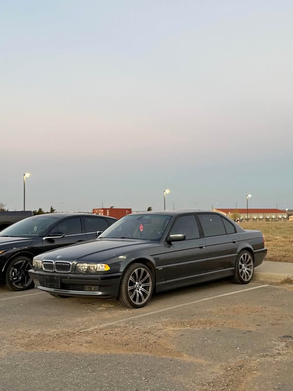2001 BMW 7 Series - 740iL Sedan 4D