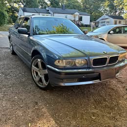 2001 BMW 7 Series