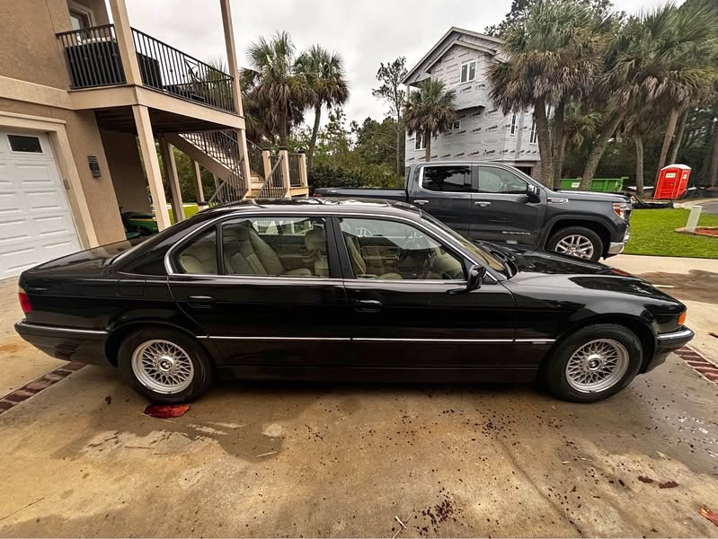 2001 BMW 7 Series - 735iL Sedan 4D