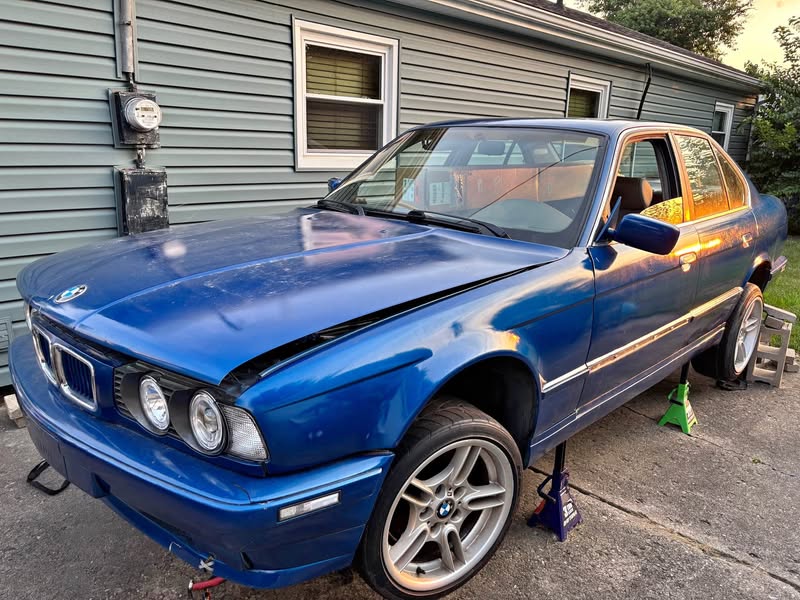 1995 BMW 5 Series - 525i Sedan 4D