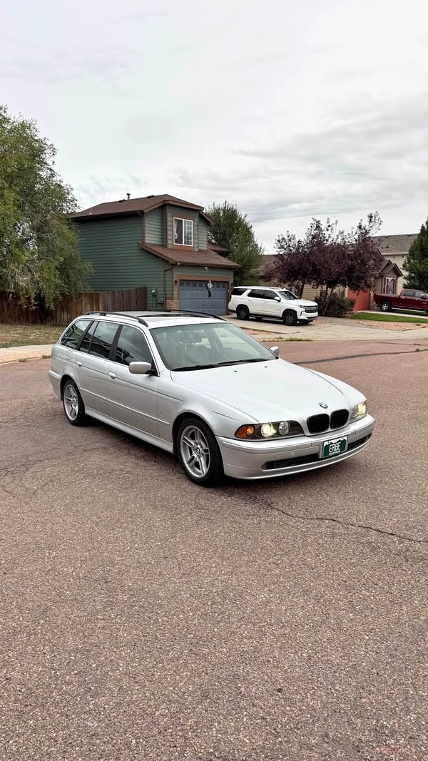 2001 BMW 5 Series - 525iT Wagon 4D