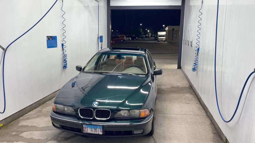 2000 BMW 5 Series - 528i Sedan 4D