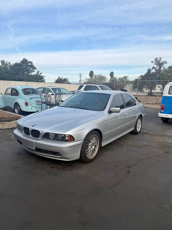 2001 BMW 5 Series 525i Sedan 4D