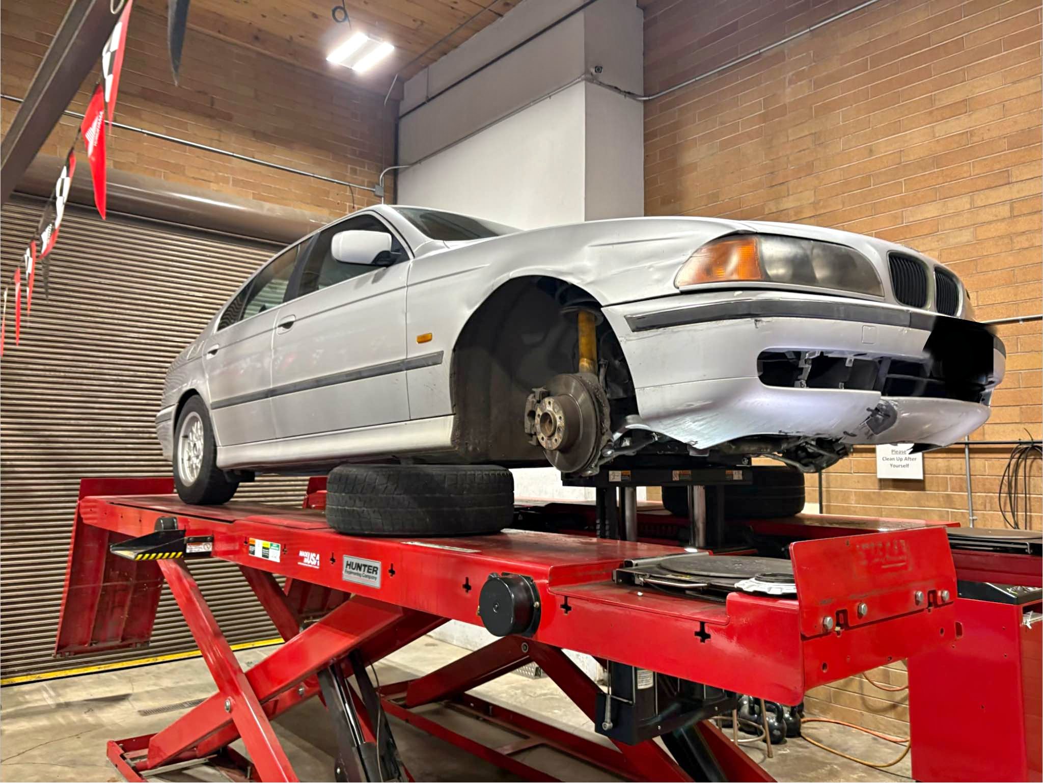 1999 BMW 5 Series - 528i Sedan 4D