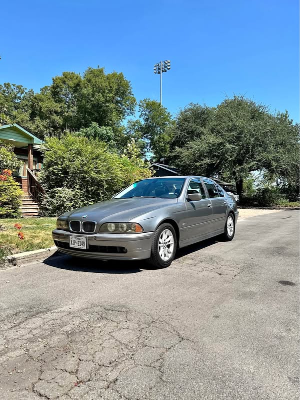 2003 BMW 5 Series - 525i Sedan 4D